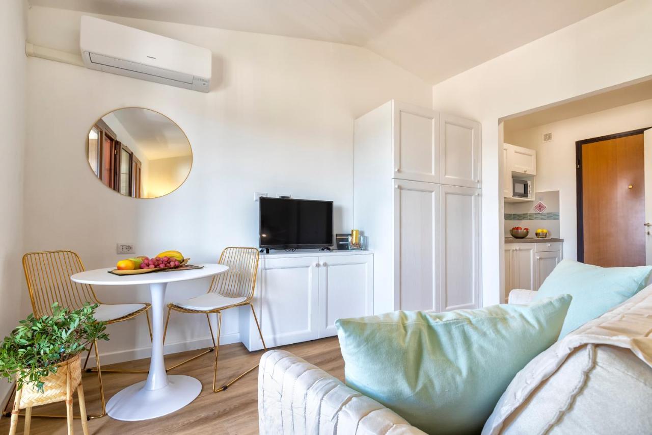 Top Floor Gulf View Apartment Olbia Dış mekan fotoğraf