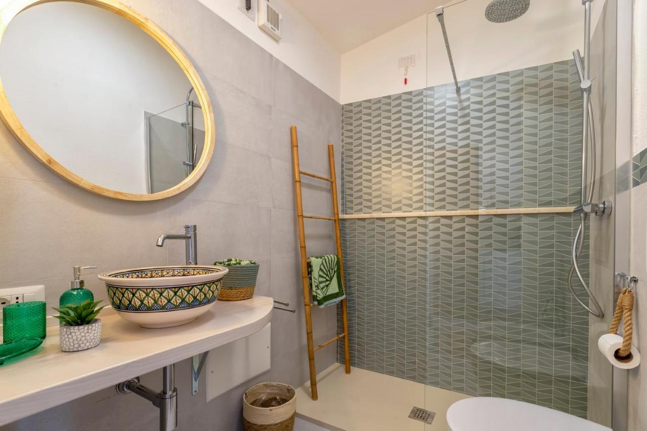 Top Floor Gulf View Apartment Olbia Dış mekan fotoğraf